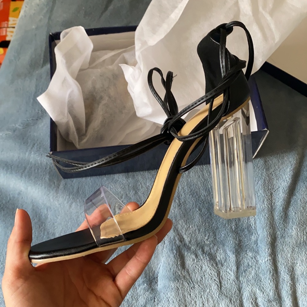 SHEIN heels - Picture 4 of 6